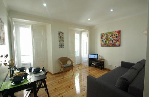 Socorro Apartment | Budget-Friendly My Mouraria Suites with Family & Pet Amenities