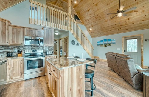 Unaka Cabin | Relax at My Mystic Mountain Cabin with Hot Tub & Fireplaces