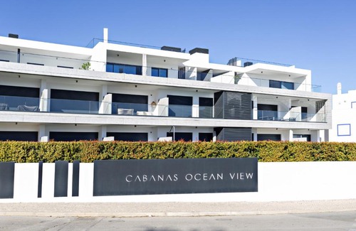 Cabanas Apartment | Inviting Ocean View Hotel with Pool and Family Amenities