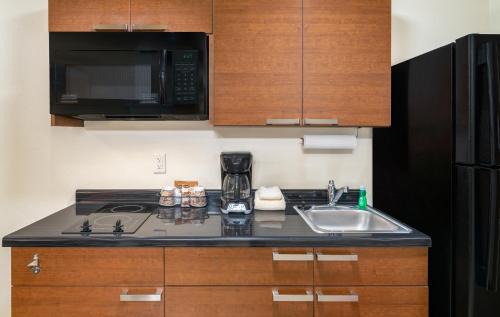 Aberdeen Hotel | Discover My Place Hotel - Aberdeen, SD: Pet Friendly & Cozy