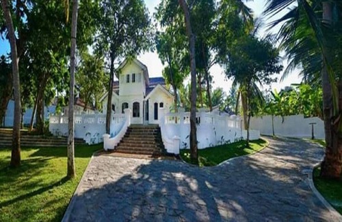 Hikkaduwa Villa | Colonial Style Newly Renovated Bungalow with Ocean View