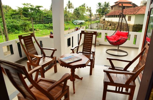 Hikkaduwa Villa | Oceanfront Villa with 5 Air-Conditioned Bedrooms