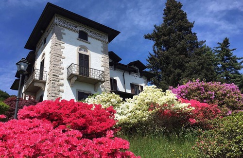 Carciano Villa | Villabella: Breathtaking Views & Private Garden Retreat