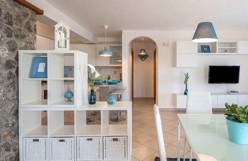 Marina del Cantone Villa | My Rental Homes - Villa Sea Breeze in Nerano, with pool, terrace and sea view