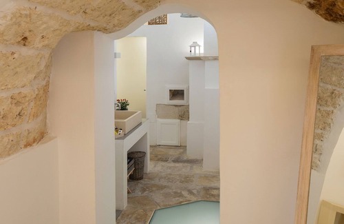 Cutrofiano Villa | Villa Salentina: Private Pool & Large Garden Retreat