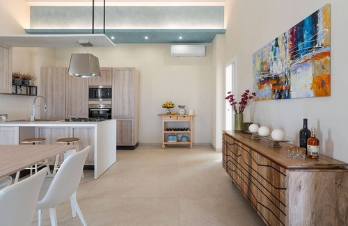 Ispica Villa | My Rental Homes - Villa Bruna with salt water infinity pool and panoramic view