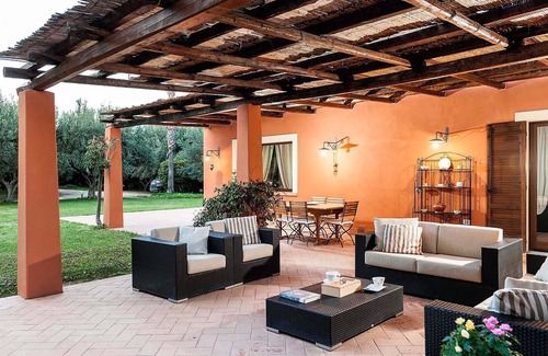 Marsala Villa | Villa Creta: Relaxing Retreat with Pool in Lush Garden