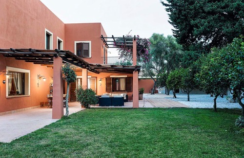 Marsala Villa | Villa Creta: Relaxing Retreat with Pool in Lush Garden