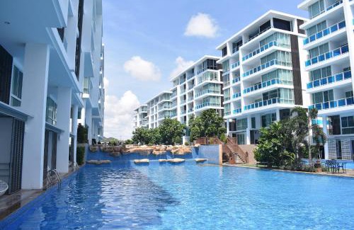 Khao Takiab Apartment | Explore My Resort Huahin by D511: Pool & Ocean Views
