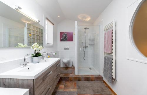 Antibes Old Town Apartment | Oceanfront Retreat at My Rima: Rated 9/10 by Guests