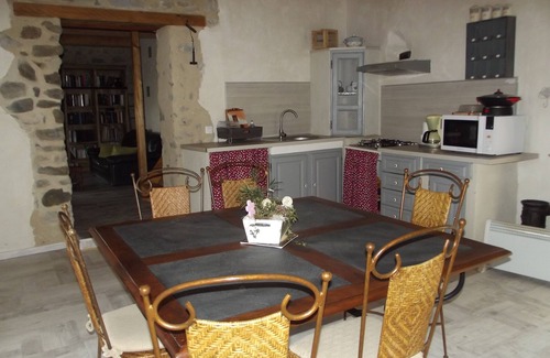Valbelle House | Pet-Friendly My Sheepfold in Valbelle with Pool & Breakfast