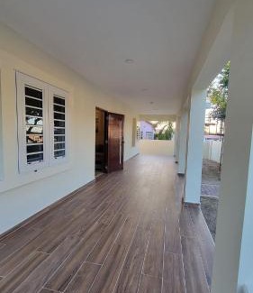 Willemstad House | Discover My Shelter: Family & Pet-Friendly Retreat