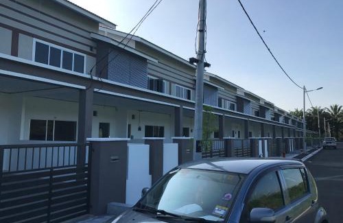 Taman Hijau House | Family-Friendly Retreat at My STW Home 2 - Rated 10/10