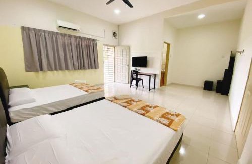 Taman Hijau House | Family-Friendly Retreat at My STW Home 2 - Rated 10/10