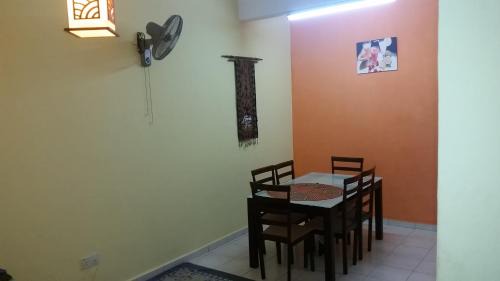 Ayer Keroh House | Cozy MY Tasik Utama Homestay in Ayer Keroh, Family-Friendly