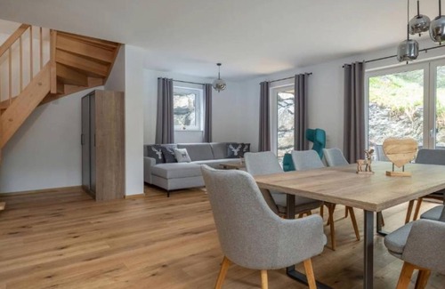 Reichenau Cabin | Experience My Turrach Alm Chalet's with Spa & Hot Tub Access