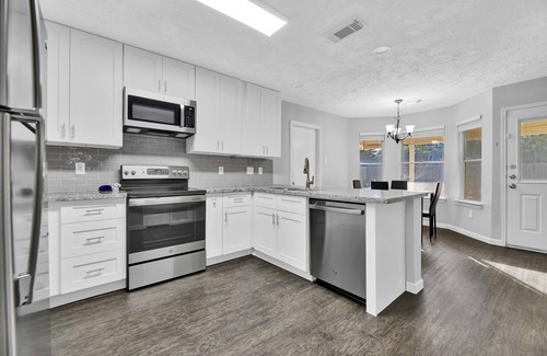 Atascocita House | Relaxing Villa with Private Pool and Ocean View Awaits
