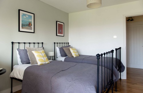 Broompark House | Experience My Way Guest House: 4-Star Comfort & Breakfast