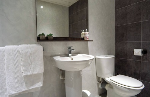 Broompark House | Experience My Way Guest House: 4-Star Comfort & Breakfast