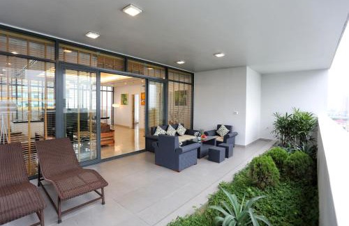 Dich Vong Hau Hotel | Inviting My Way Hotel & Residence Ha Noi with Family Amenities