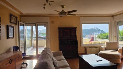 San Sebastian Centro Apartment | Pet-Friendly Getaway at My Way Hotel Awaits You!
