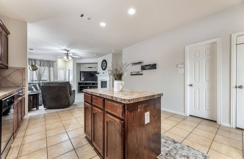 Keller House | Comfortable Stay at My Western Comfort in Fort Worth