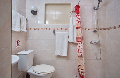 Varadero Bed & Breakfast | Cozy Home & Beach B&B with Spa, Breakfast & Family Care