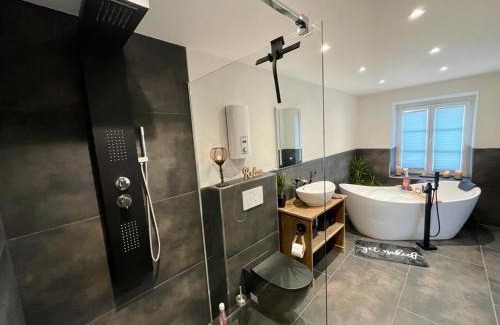 Irrel Apartment | Pet-Friendly Retreat at Mya Lenas Suite with Hot Tub