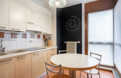 Lecco Apartment | MyAmazingTimes: Appartamento luminoso al lago
