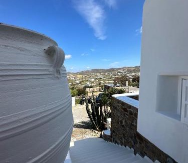 Mykonos Villa | Myconian Villa -7 min Chora - center - 130sqm - 4people - 2 rooms - Secured Free Parking,- Elenas Hospitality -