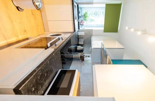 Dundee Apartment | Top-Rated Mycosy near the Park: 1 BR Apartment with Spa