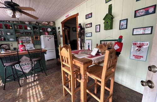 Dennis House | Experience Comfort at Myers Corner - Brazos River House