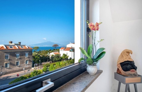 Sant'Agnello Apartment | Top-Rated Oceanfront Apartment with Pool and Spa Amenities