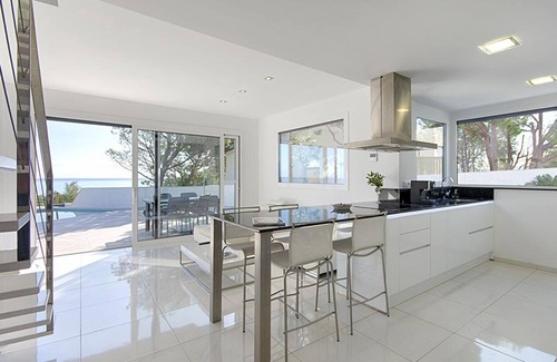 Llanca House | Villa Llançà: Explore Comfort with Pool & Spa Amenities