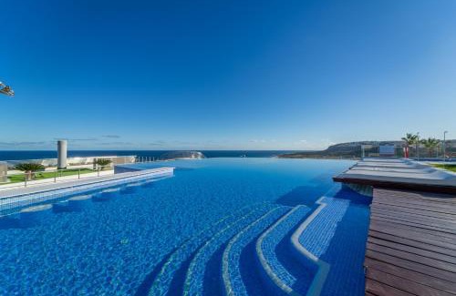 Els Arenals del Sol Apartment | Exceptional MyFlats Infinity View with Oceanfront Pool