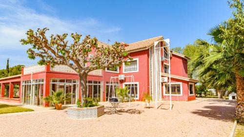 L'Albufereta Villa | Discover Myflats Villa Albufereta: Oceanfront Family Retreat