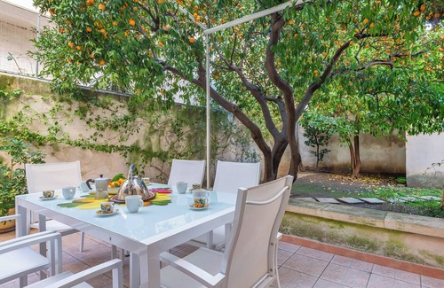 Lecce Historic Center Apartment | Top-Rated Annas Apartment Lecce with Spa and Breakfast