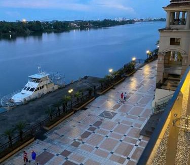 Kuching Apartment | Inviting MyHome @ Riverine Resort Kuching with Pool & Hot Tub