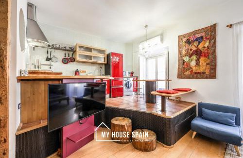 Malasana Apartment | Inviting 16 Calle del Limón - Family-Friendly Retreat