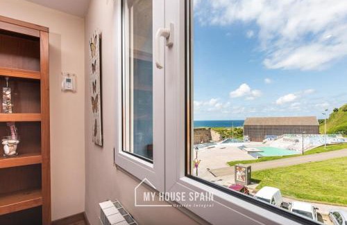 Cimadevilla Apartment | Cozy Cimadevilla Apartment by the Sea, Family-Friendly Stay
