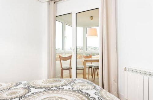 El Pison Apartment | Beachfront Retreat with Parking, Pet & Child Friendly