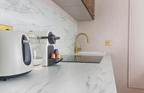 L'Europe Apartment | MyKeypers - Elegant 3BR Flat with Jacuzzi in Haussmann