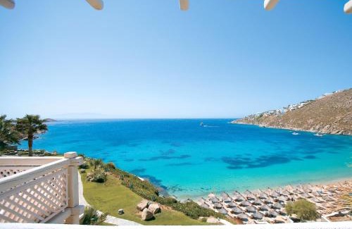 Platis Gialos Resort | Elegant Mykonos Blu: A Beachfront 5-Star Retreat