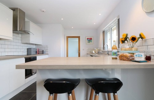 Chysauster Cottage | Discover Myles View: Oceanfront Retreat with Pet-Friendly Perks