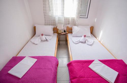 Sikia Apartment | Oceanfront Retreat at Myloi Loggou - Guest Rated 9/10
