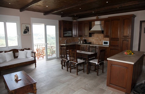 Paliki House | Family-Friendly Stay at Mylos Makis with Accessible Comfort