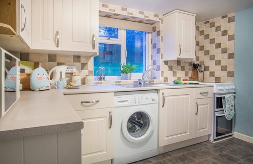 Clynderwen Cottage | Inviting Stay at Mynydd Crwn Bach, Clynderwen