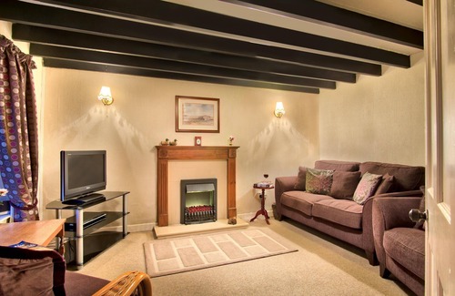 Clynderwen Cottage | Inviting Stay at Mynydd Crwn Bach, Clynderwen