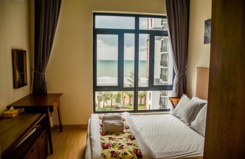 Balok Apartment | Beachfront Myreen's Suite with Ocean View & Pool Access