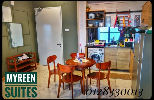 Balok Apartment | Beachfront Myreen's Suite with Ocean View & Pool Access